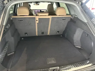 Audi Q5L 2025, 6000 км, за 288800 CNY - фото 11