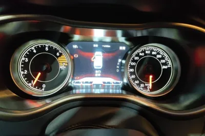 Jeep Cherokee 2016, 91400 км, за 48333.56 CNY - фото 10