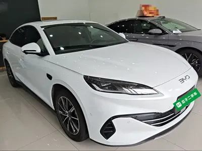 BYD 海豹06 2025, 11000 км, за 90800 CNY