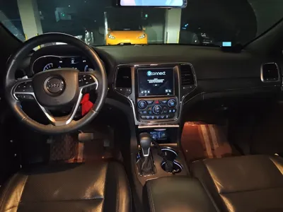 Jeep Grand Cherokee 2017, 94100 км, за 137502.52 CNY - фото 18