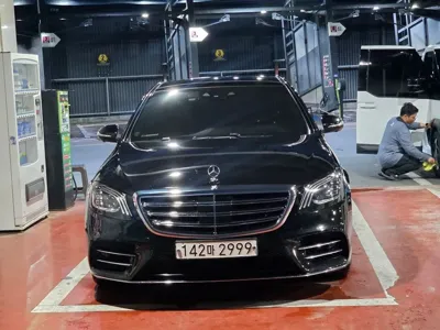Mercedes-Benz S-Class · 2018 год
