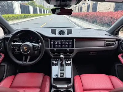 Porsche Macan 2024, 26000 км, за 346800 CNY - фото 11