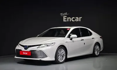Toyota Camry · 2019 год