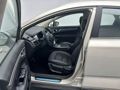Geely Emgrand GS 2017, 82000 км, за 25900 CNY - фото 7