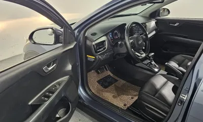 Kia Stonic 2018, 70152 км, за 12000000 KRW - фото 10