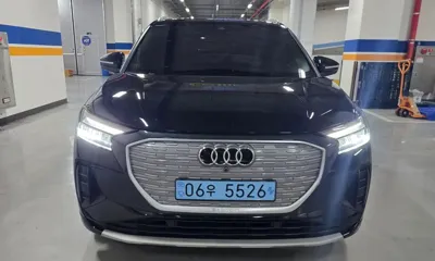 Audi Q4 e-tron · 2023 год