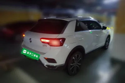 Volkswagen T-Roc 2018, 126100 км, за 55311.46 CNY - фото 6