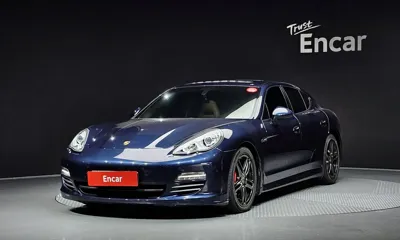Porsche Panamera · 2013 год