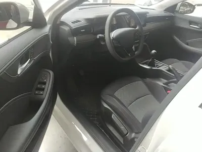 Roewe i5 2023, 2100 км, за 38800 CNY - фото 16