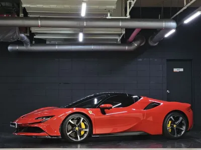Ferrari SF90 2023, 2500 км, за 550000000 KRW