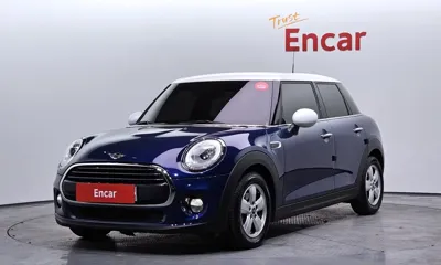 MINI Cooper · 2018 год