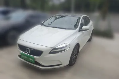 Volvo V40 · 2017 год