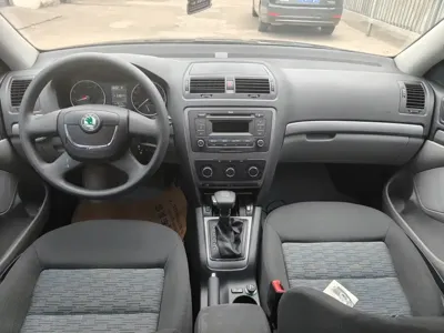 Skoda Octavia 2012, 80000 км, за 16800 CNY - фото 10
