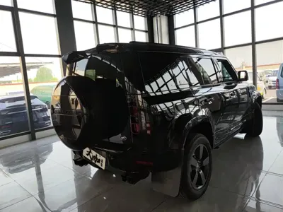 Land Rover Defender 2025, 22000 км, за 708000 CNY