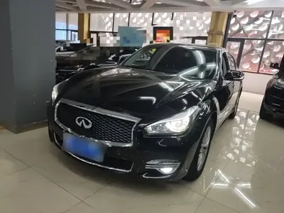 Infiniti Q70 · 2018 год