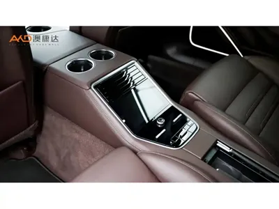 Porsche Panamera 2023, 37000 км, за 738000 CNY - фото 9