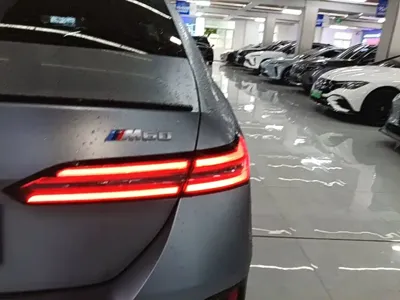 BMW i5 M60 2024, 28600 км, за 370200 CNY - фото 8