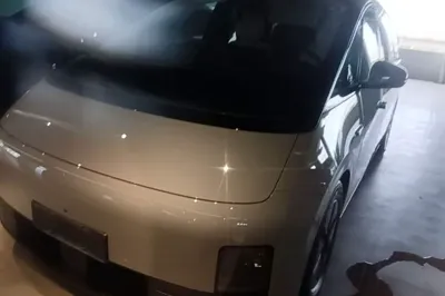 Li Auto MEGA 2025, 9700 км, за 498522.28 CNY - фото 1