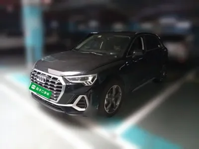 Audi Q3 · 2021 год
