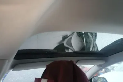 Tesla Model 3 2019, 82100 км, за 114817.7 CNY - фото 26