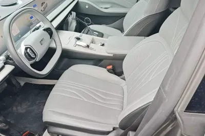 Geely Galaxy E8 2024, 133100 км, за 120653.34 CNY - фото 17