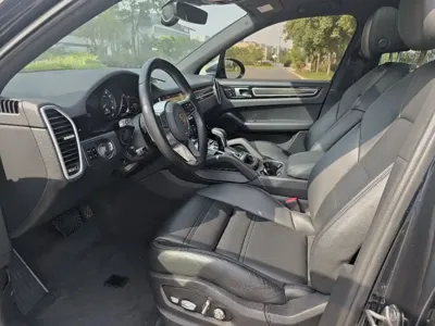 Porsche Cayenne Hybrid 2021, 48000 км, за 388000 CNY - фото 9