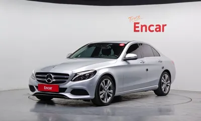 Mercedes-Benz C-Class · 2018 год
