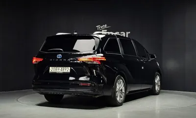Toyota Sienna 2022, 63482 км, за 42500000 KRW