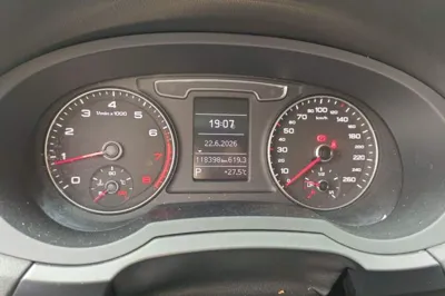 Audi Q3 2018, 118300 км, за 71686.84 CNY - фото 9