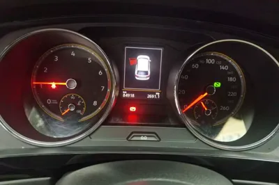 Volkswagen Tiguan L 2020, 84900 км, за 82149.98 CNY - фото 11