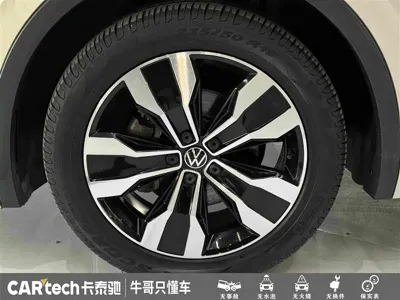 Volkswagen Tiguan L 2021, 75900 км, за 109800 CNY - фото 25