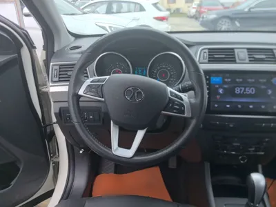 BAIC Senova X65 2015, 76800 км, за 32589.46 CNY - фото 14