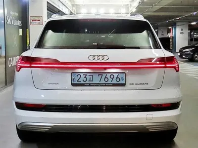 Audi e-tron 2022, 200319 км, за 34990000 KRW - фото 5