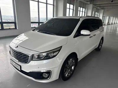 Kia Canival · 2015 год