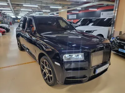 Rolls-Royce Cullinan · 2021 год