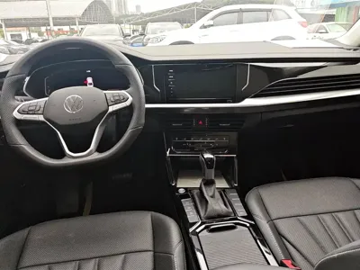 Volkswagen Passat 2025, 14700 км, за 125000 CNY - фото 12