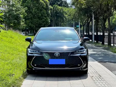 Toyota Avalon 2023, 33000 км, за 133800 CNY