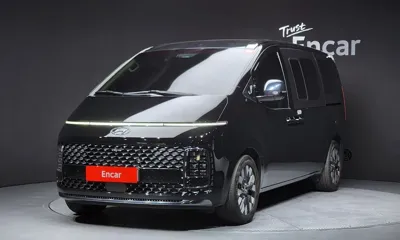 Hyundai Staria · 2023 год