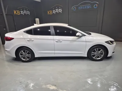 Hyundai Avante 2016, 128182 км, за 9700000 KRW