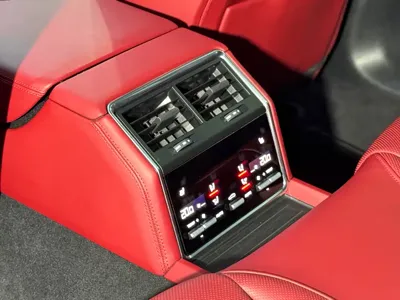Porsche Panamera 2021, 80000 км, за 658000 CNY - фото 24