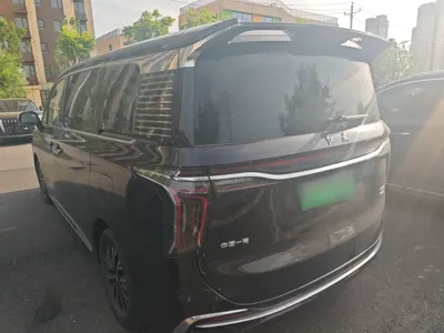 Hongqi HQ9 PHEV 2024, 22300 км, за 228145.67 CNY - фото 4