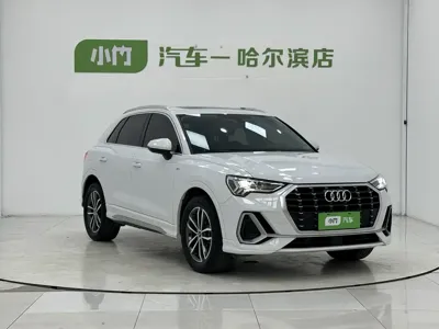 Audi Q3 2022, 26000 км, за 174000 CNY
