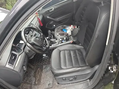 Volkswagen Passat 2016, 83400 км, за 44600 CNY - фото 8