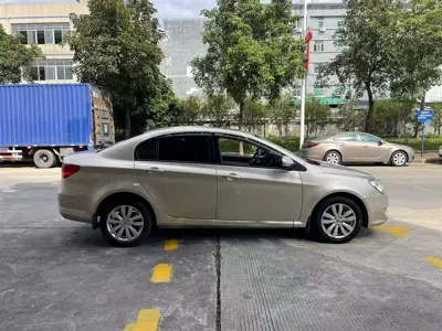 Roewe 350 2015, 86000 км, за 12800 CNY