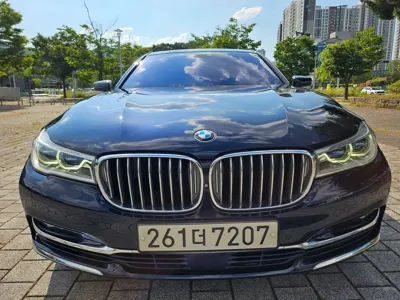 BMW 7-Series · 2017 год