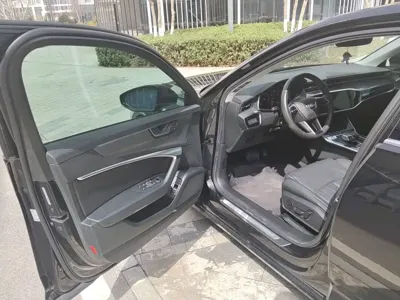Audi A6L 2019, 96900 км, за 178100 CNY - фото 10