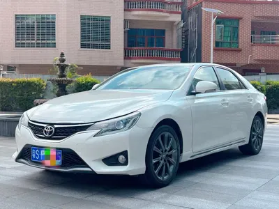 Toyota Reiz · 2013 год