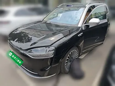 AITO 问界 AITO M9 · 2025 год