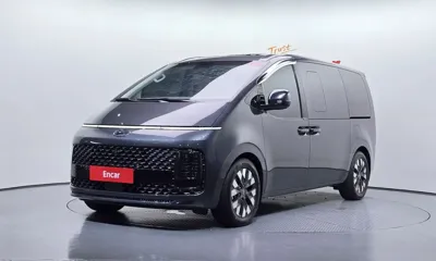 Hyundai Staria · 2023 год
