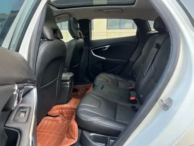 Volvo V40 2014, 120000 км, за 28800 CNY - фото 4